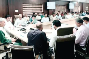 मेट्रो से लेकर ऑर्बिटल रेल कॉरिडोर तक, गुरुग्राम परियोजनाओं की हुई समीक्षा